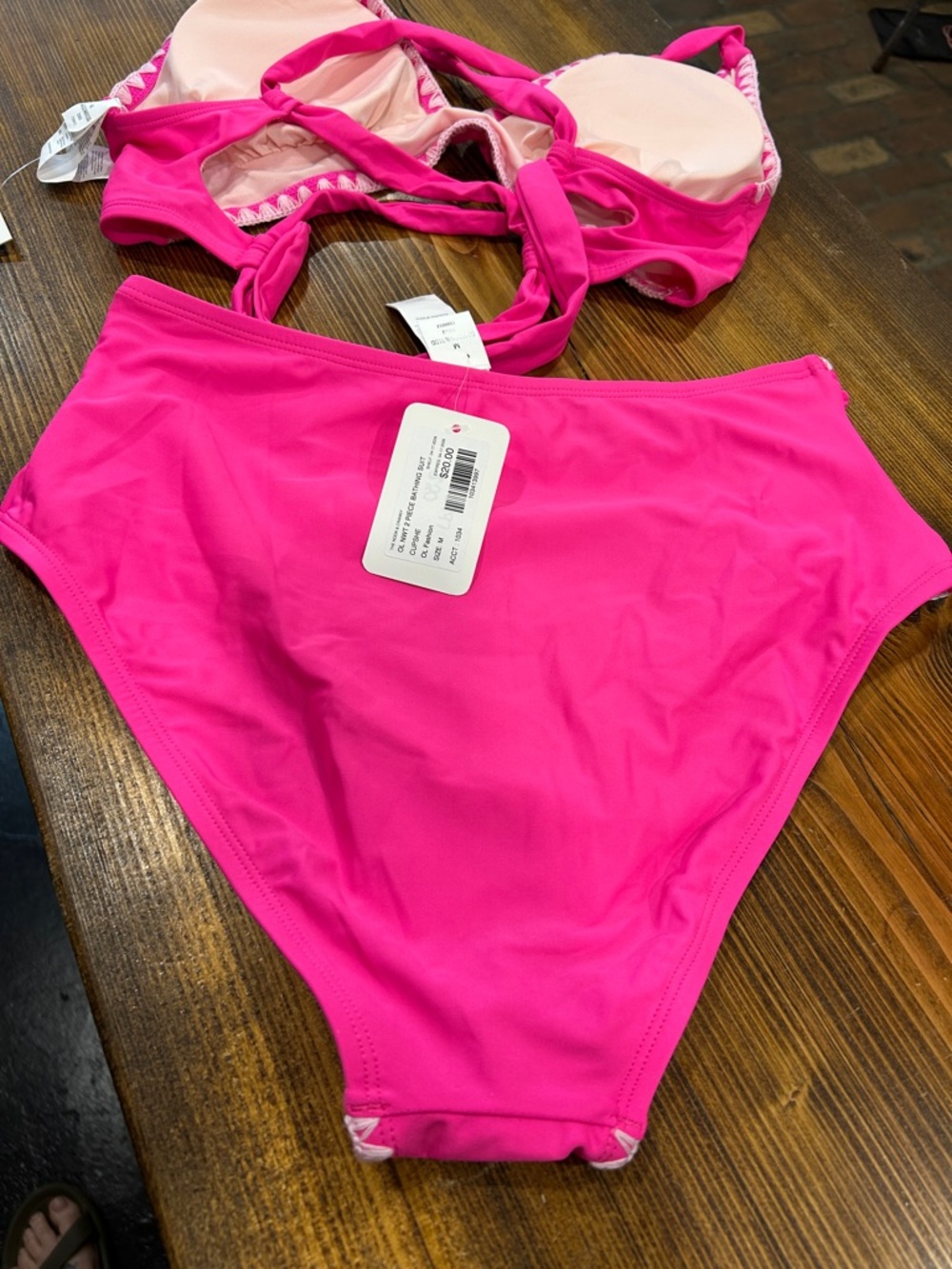 NWT Cupshe Hot Pink Women’s  Two-Piece Ruffle Trim Tie Back Padded Bikini - Picture 6 of 6